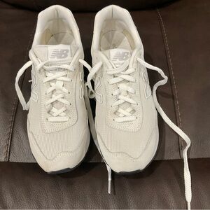 New Balance Classic Cream Sneakers